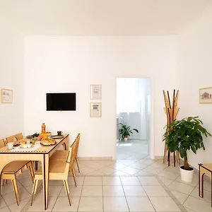 Apartment Le Tre Regine, Naples