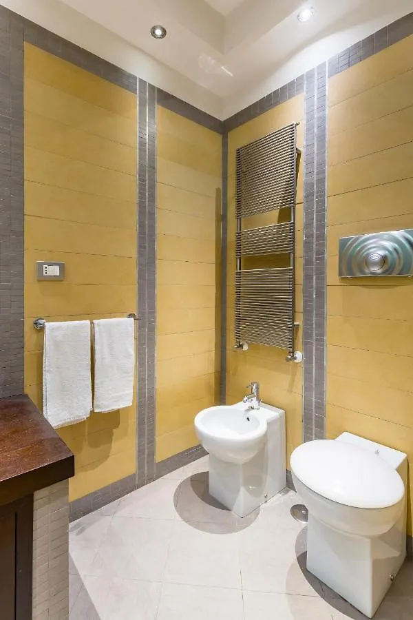 Stylish Apartment At Piazza Municipio By Wonderful Italy Naples