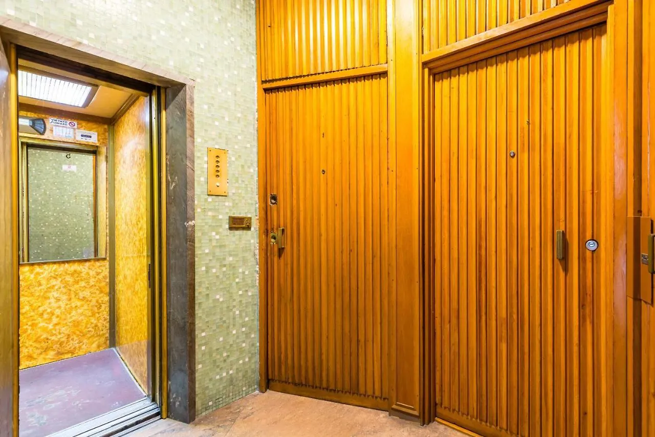 Stylish Apartment At Piazza Municipio By Wonderful Italy Naples