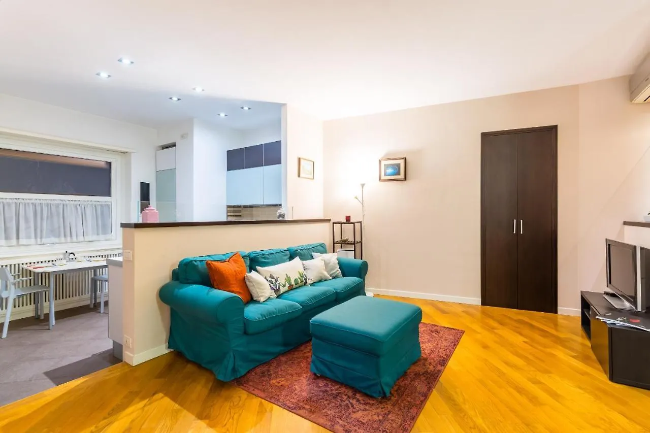 Stylish Apartment At Piazza Municipio By Wonderful Italy Neapol