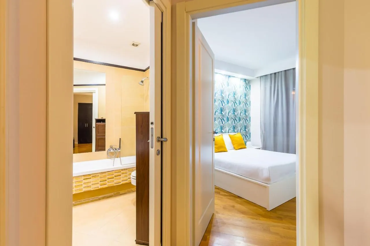 Stylish Apartment At Piazza Municipio By Wonderful Italy Neapol