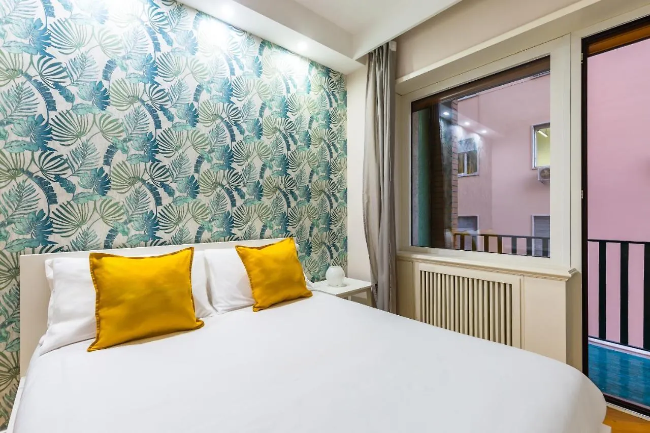 Stylish Apartment At Piazza Municipio By Wonderful Italy Neapol